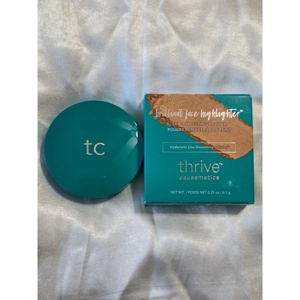 Thrive Brilliant Face Highlighter - Shirley (bronze gold) - Picture 2 of 9